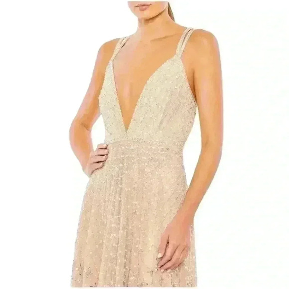 NWT Mac Duggal Size 10 Sleeveless Beaded Open Back Gown Nude Silver - Picture 3 of 14